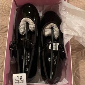 🎉 Brand new tap shoes🎉